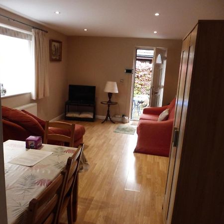 Self-Contained Private Apartment Barnet Bagian luar foto