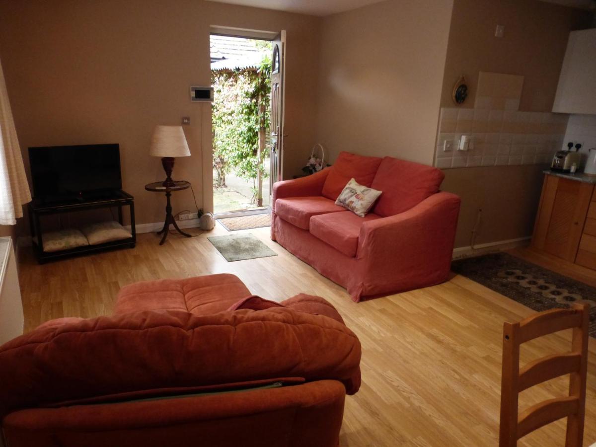 Self-Contained Private Apartment Barnet Bagian luar foto