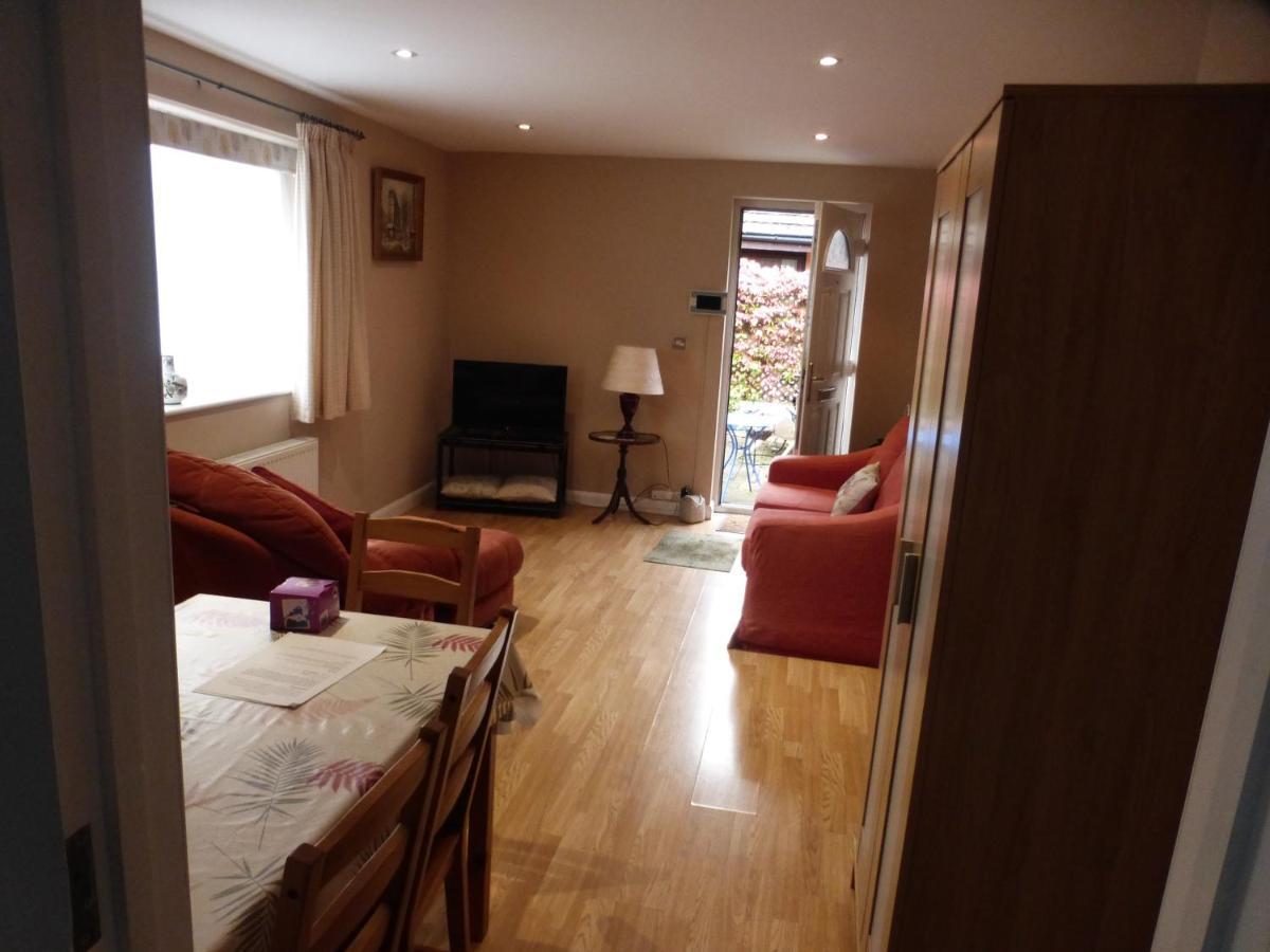 Self-Contained Private Apartment Barnet Bagian luar foto